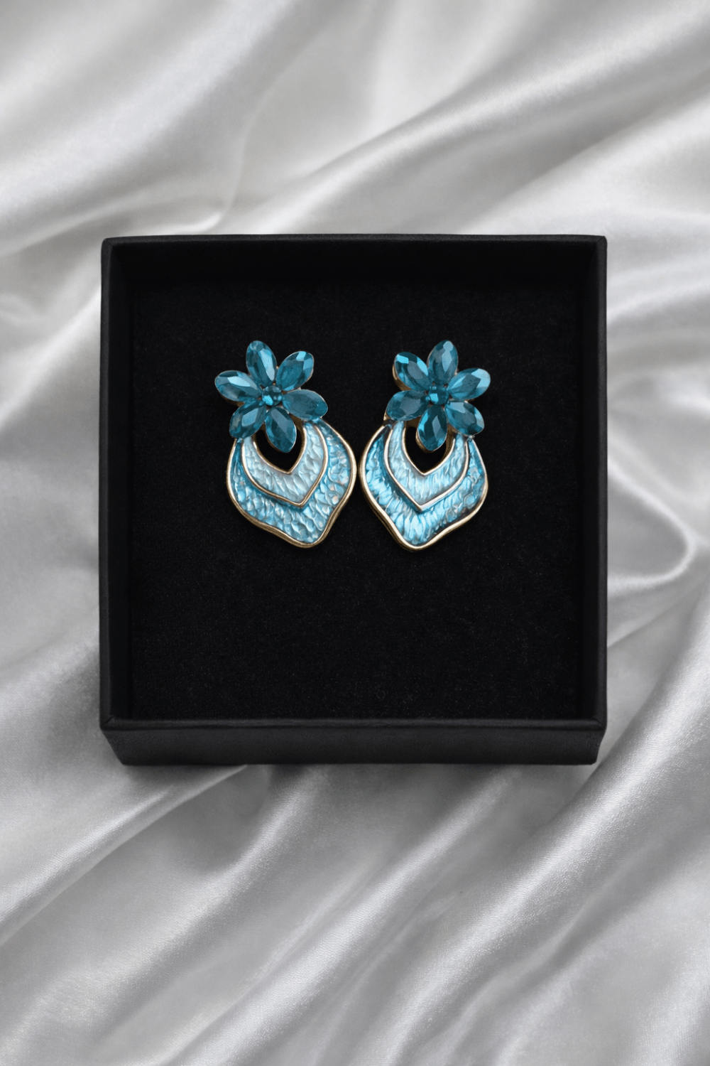 Korean Leaf Stud Earring - Image 2