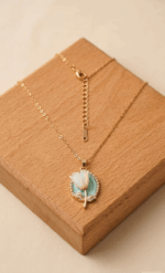 Adjustable chain with pendant