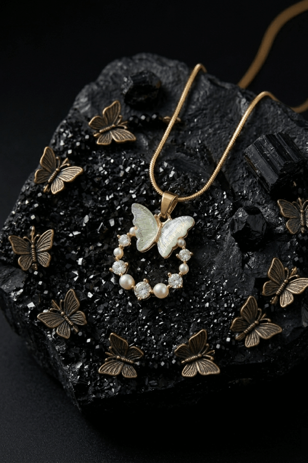 chain with pendant for girls and women